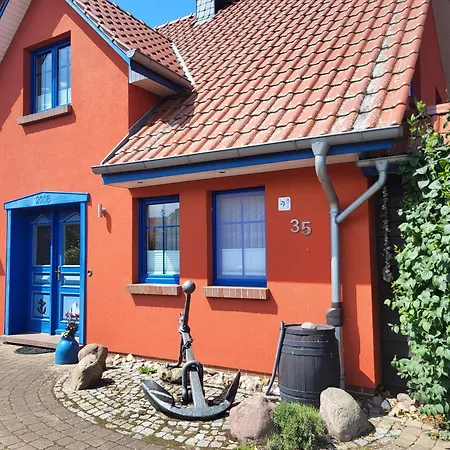 Апартаменты Up Reede Вустров